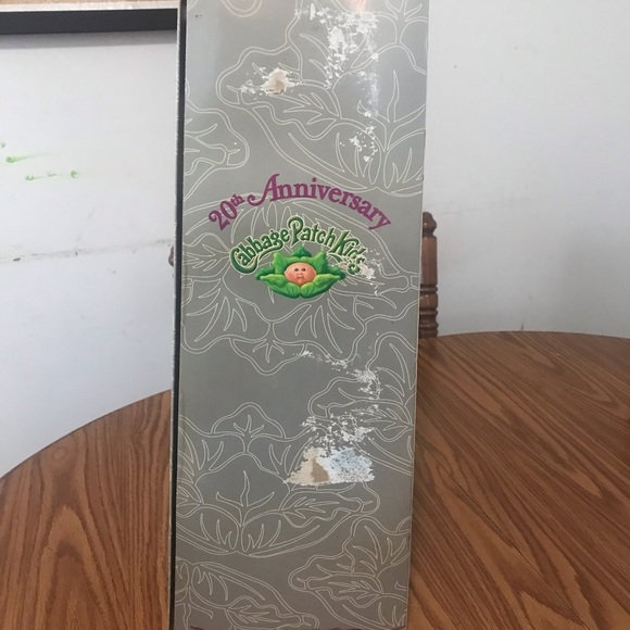 20TH ANNIVERSARY CABBAGE PATCH DOLL - Picture 10 of 11